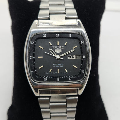 Vintage 1980 Original Seiko 5 Automatic 7019-6081 Black face 17 Jewels Day-Date Japanese Men's Wrist Watch OG136