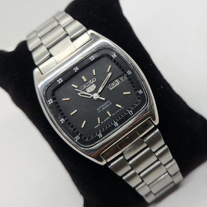 Vintage 1980 Original Seiko 5 Automatic 7019-6081 Black face 17 Jewels Day-Date Japanese Men's Wrist Watch OG136