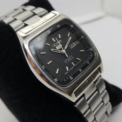 Vintage 1980 Original Seiko 5 Automatic 7019-6081 Black face 17 Jewels Day-Date Japanese Men's Wrist Watch OG136
