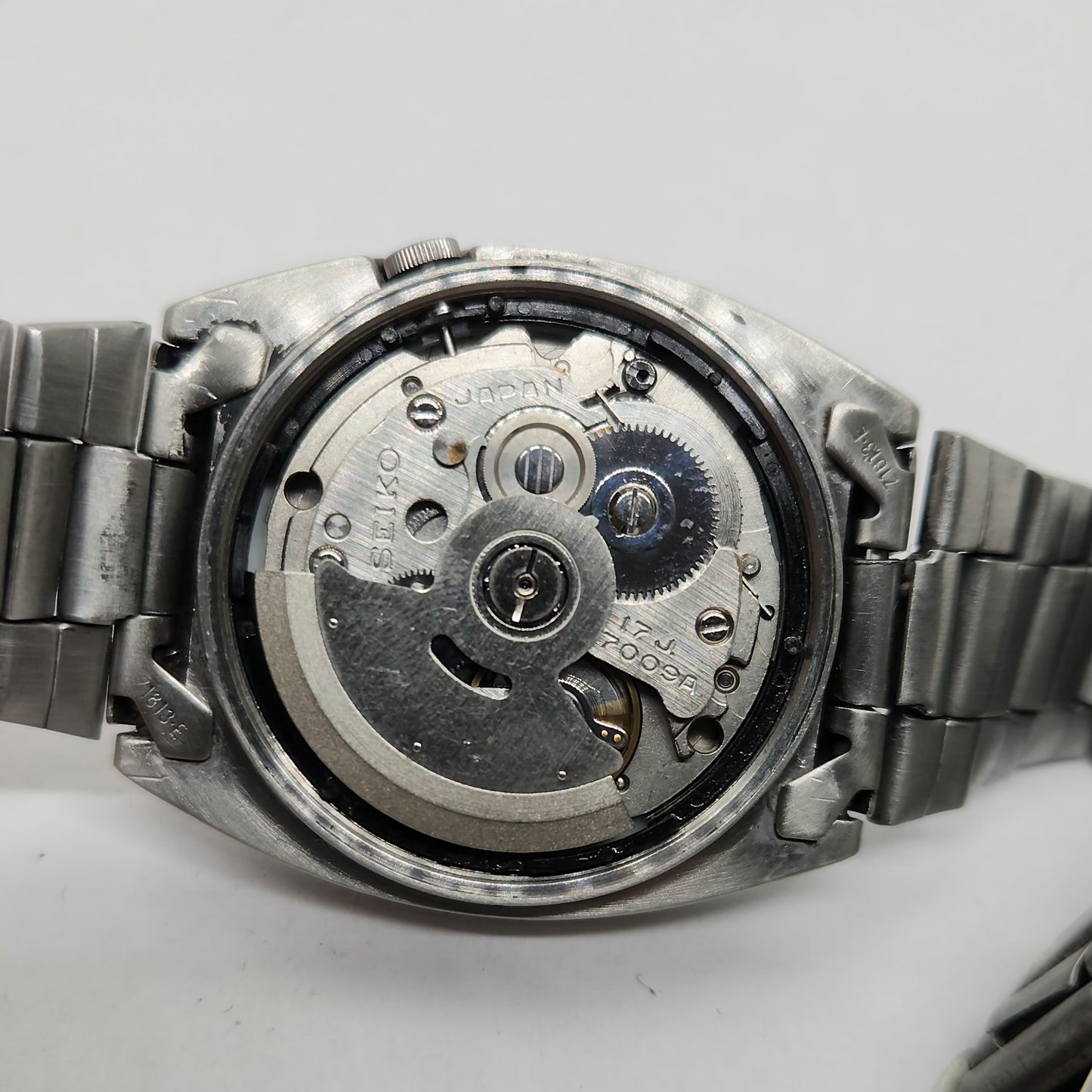 Vintage 1980 Original Seiko 5 Automatic 7019-6081 Black face 17 Jewels Day-Date Japanese Men's Wrist Watch OG136