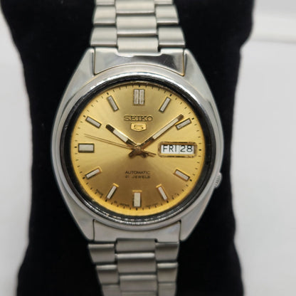 Vintage 1980 Original Seiko 5 Automatic 7s26 Golden face 17 Jewels Day-Date Japanese Men's Wrist Watch OG137
