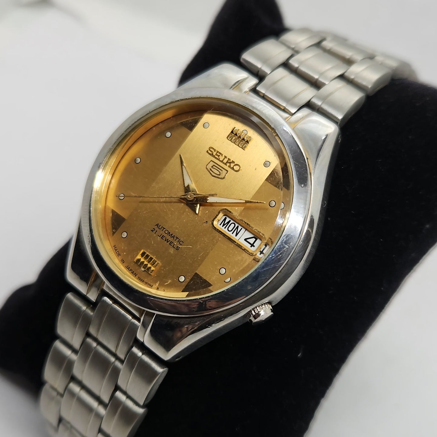 Vintage 1980 Original Seiko 5 Automatic 7s26 Golden face 21 Jewels Day-Date Japanese Men's Wrist Watch OG138