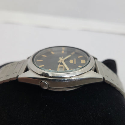 Vintage 1980 Original Seiko 5 Automatic 7009-8740 Black face 17 Jewels Day-Date Japanese Men's Wrist Watch OG139