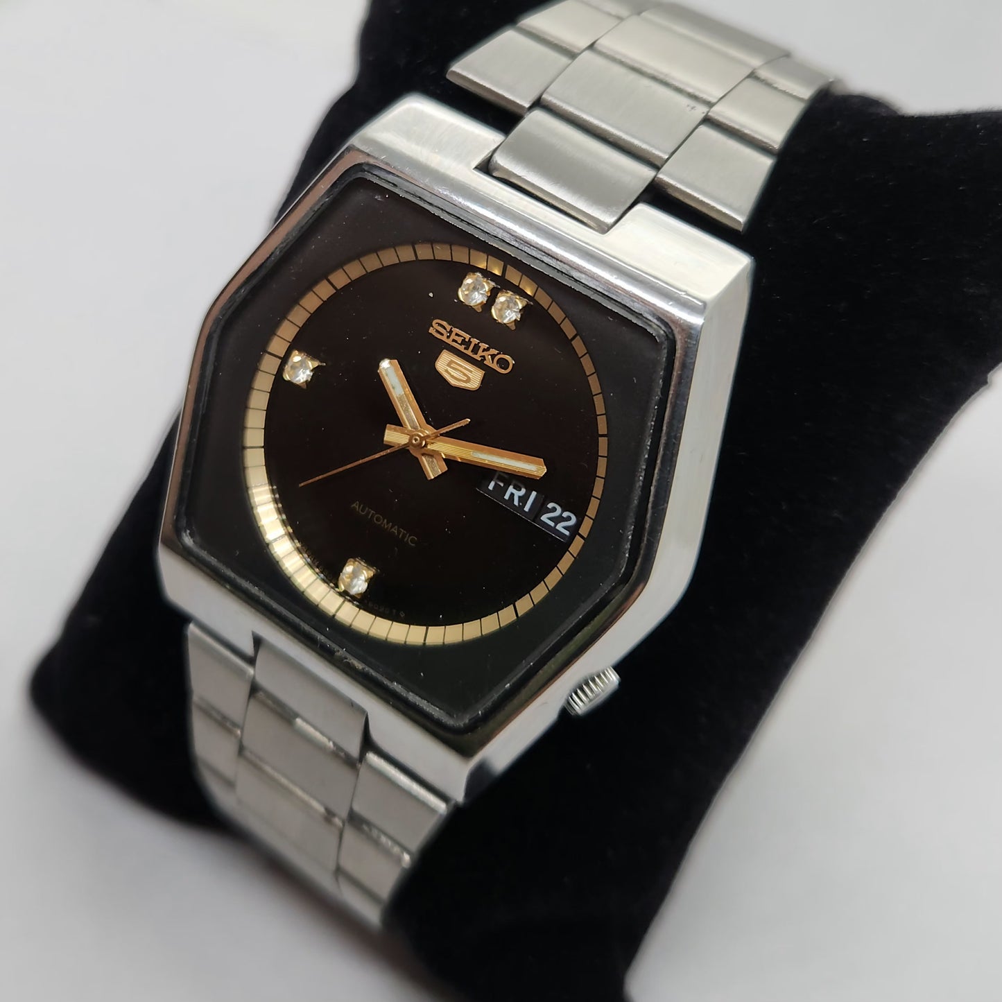 Vintage 1980 Original Seiko 5 Automatic 6309-5251 Black face 17 Jewels Day-Date Japanese Men's Wrist Watch OG140