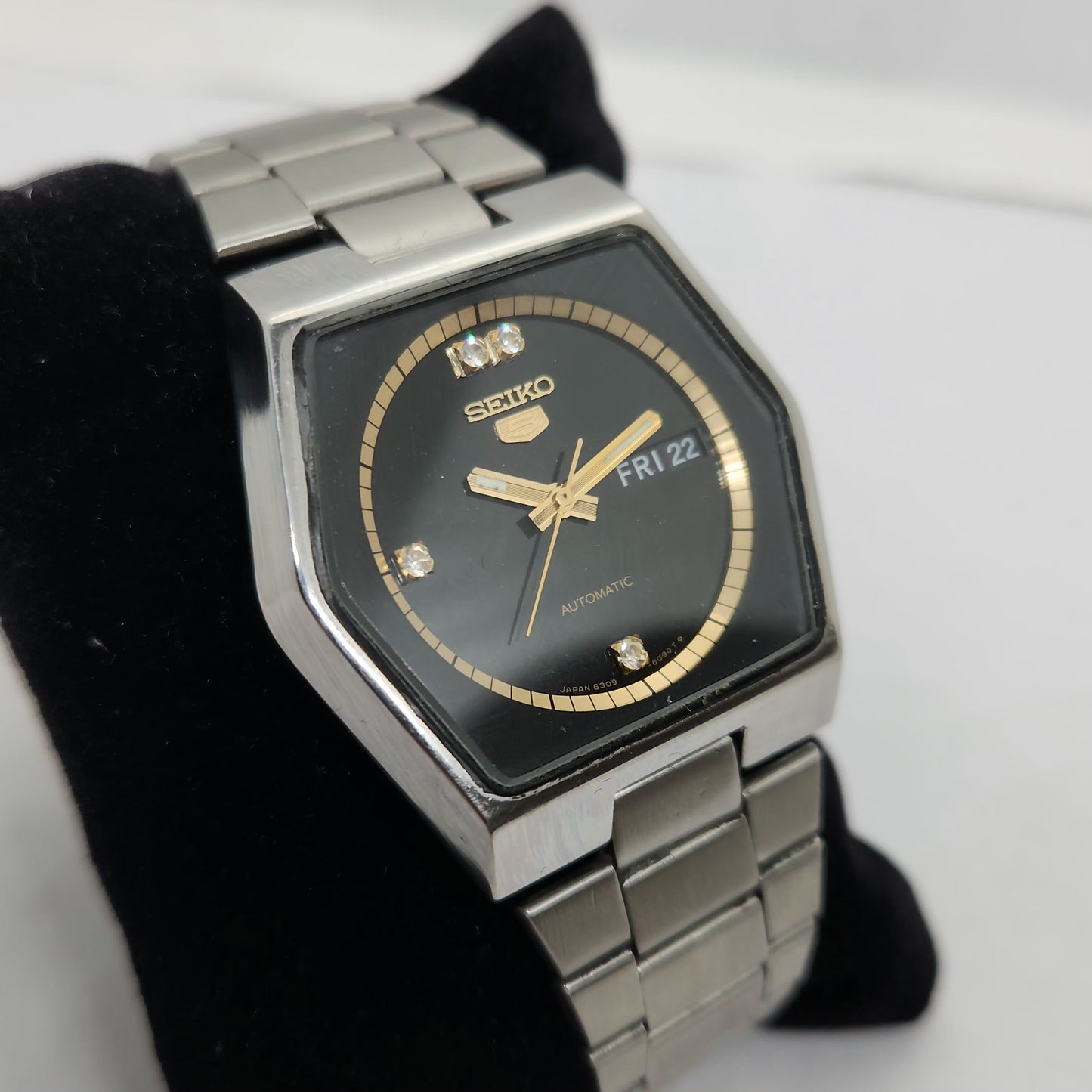Vintage 1980 Original Seiko 5 Automatic 6309-5251 Black face 17 Jewels Day-Date Japanese Men's Wrist Watch OG140