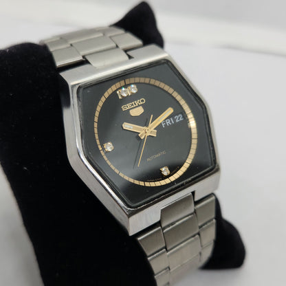 Vintage 1980 Original Seiko 5 Automatic 6309-5251 Black face 17 Jewels Day-Date Japanese Men's Wrist Watch OG140