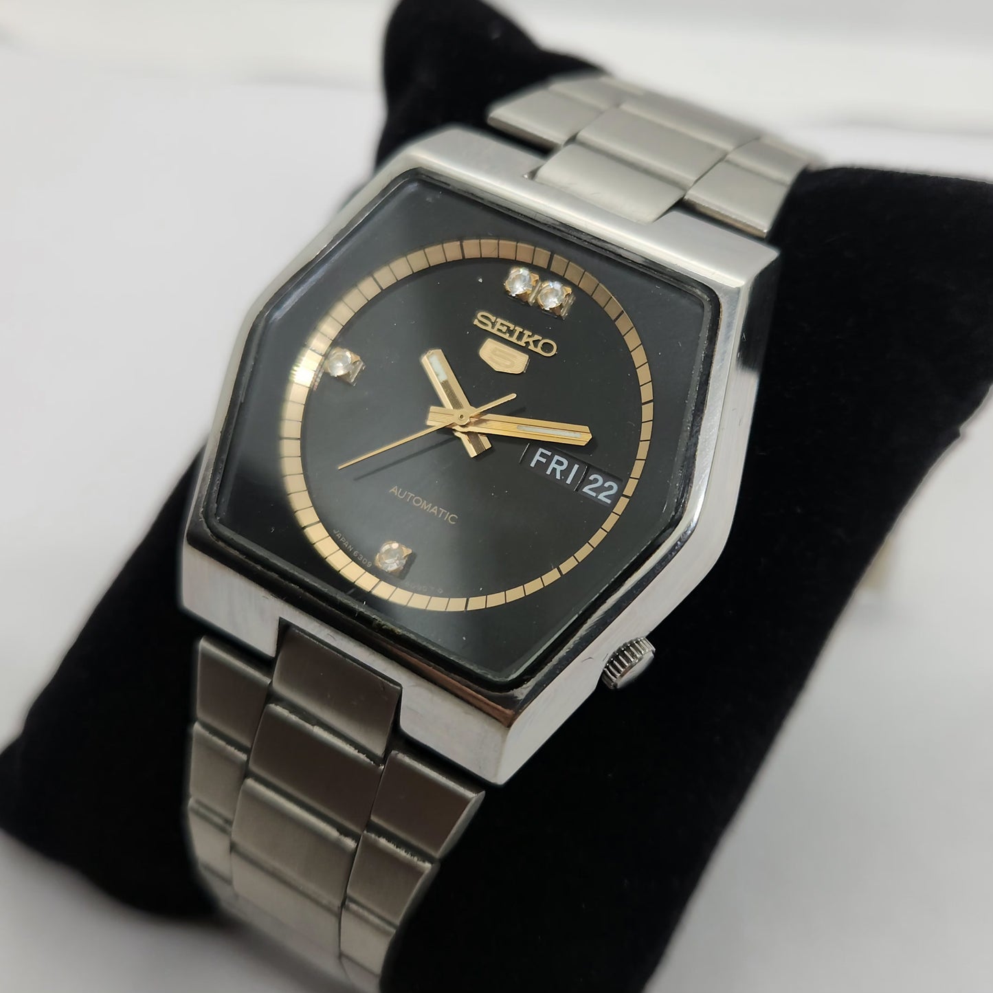 Vintage 1980 Original Seiko 5 Automatic 6309-5251 Black face 17 Jewels Day-Date Japanese Men's Wrist Watch OG140