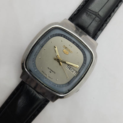 Vintage 1980 Original Seiko 5 Automatic 7009-511A Grey face 17 Jewels Day-Date Japanese Men's Wrist Watch OG142