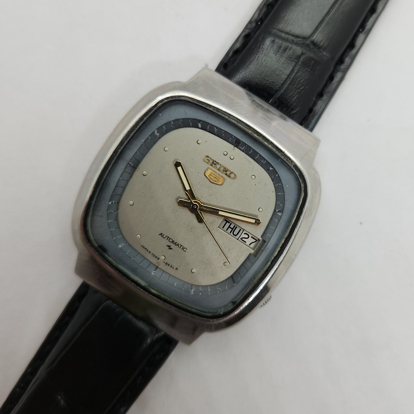 Vintage 1980 Original Seiko 5 Automatic 7009-511A Grey face 17 Jewels Day-Date Japanese Men's Wrist Watch OG142