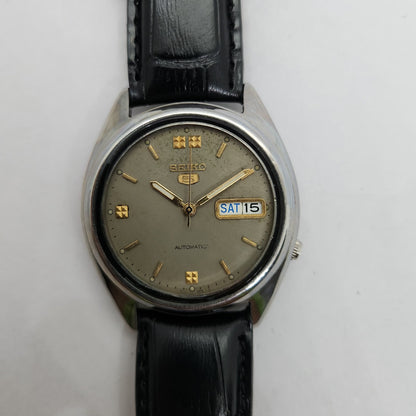 Vintage 1980 Original Seiko 5 Automatic 7s26-3040 Grey face 21 Jewels Day-Date Japanese Men's Wrist Watch OG143