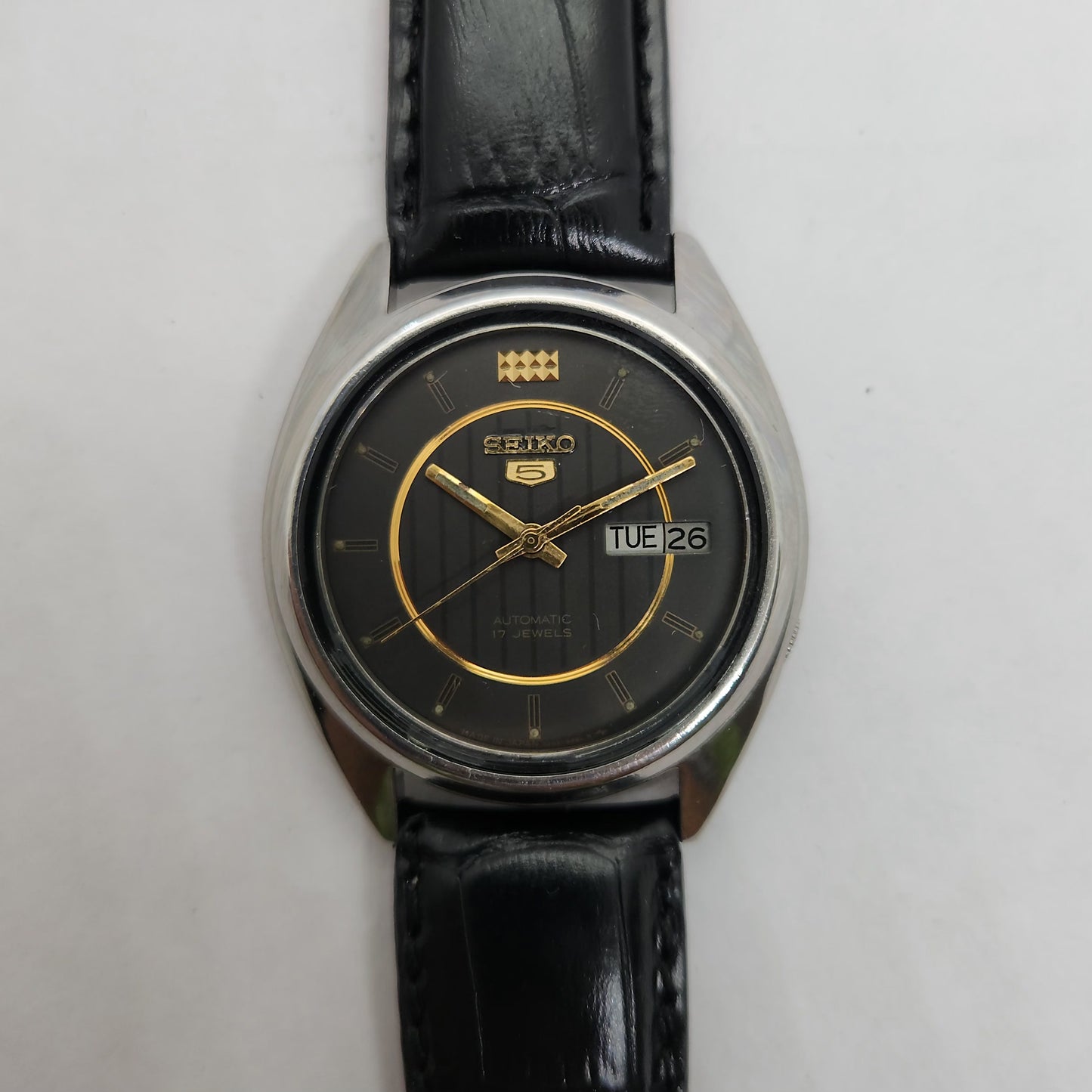 Vintage 1980 Original Seiko 5 Automatic 7009-3040 Black face 17 Jewels Day-Date Japanese Men's Wrist Watch OG144