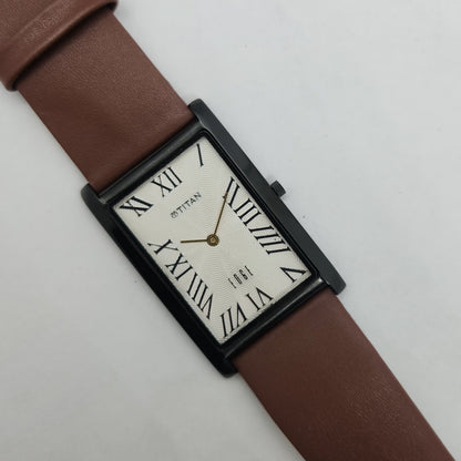 Original TITAN EDGE 1514YAA Rectangular White Face 28MM Case Men's Watch OG147