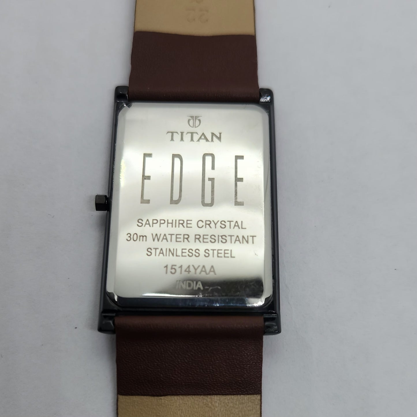 Original TITAN EDGE 1514YAA Rectangular White Face 28MM Case Men's Watch OG147