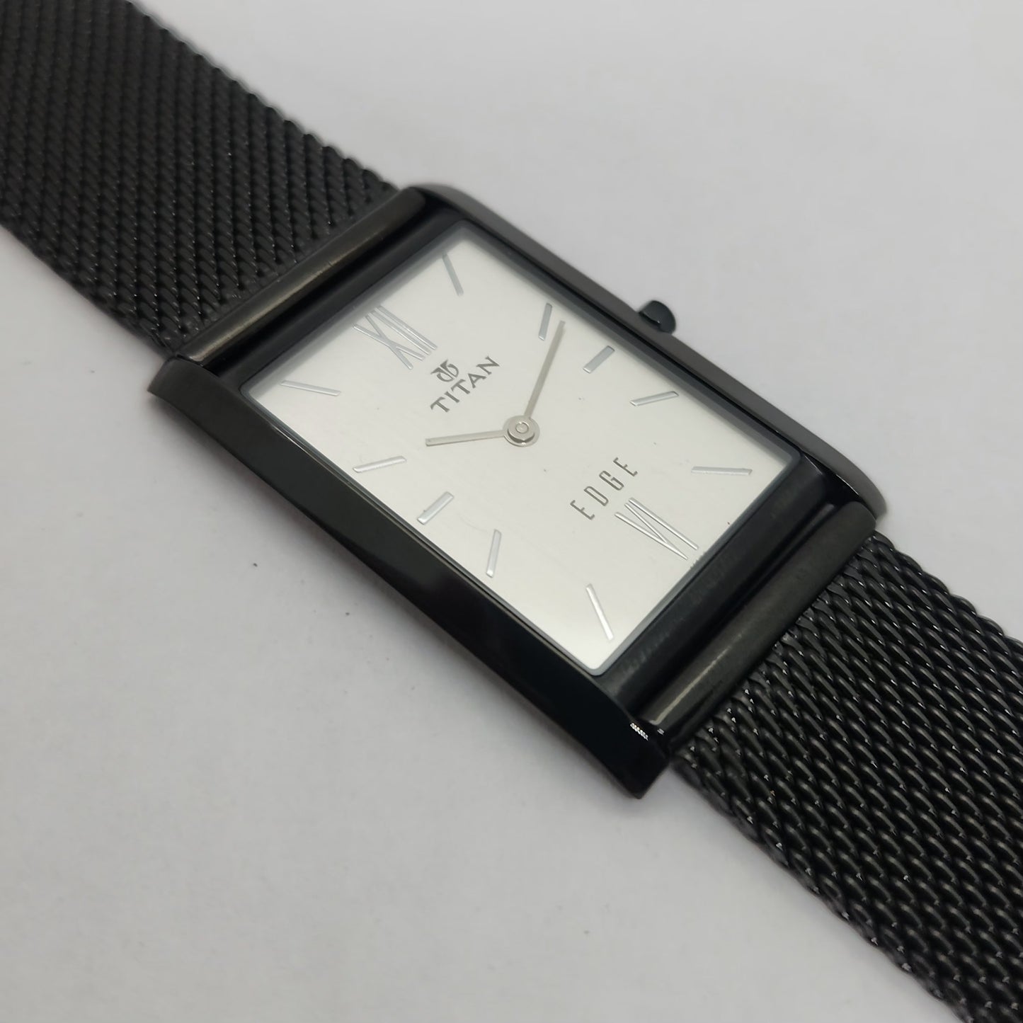 Original TITAN EDGE 1043NBA White Face 28MM Case Men's Wrist Watch OG156