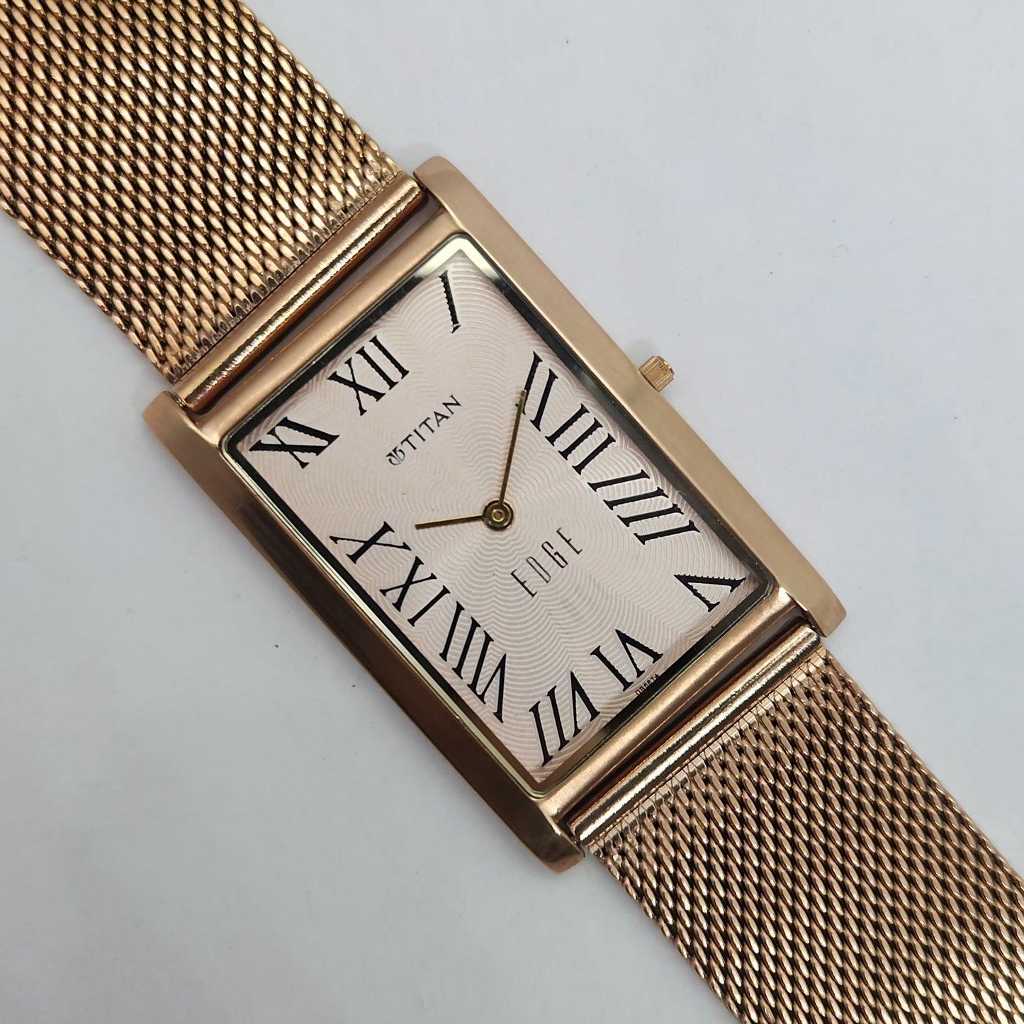 Original TITAN EDGE 1514YAA Peach Face 29MM Case Men's Wrist Watch OG158