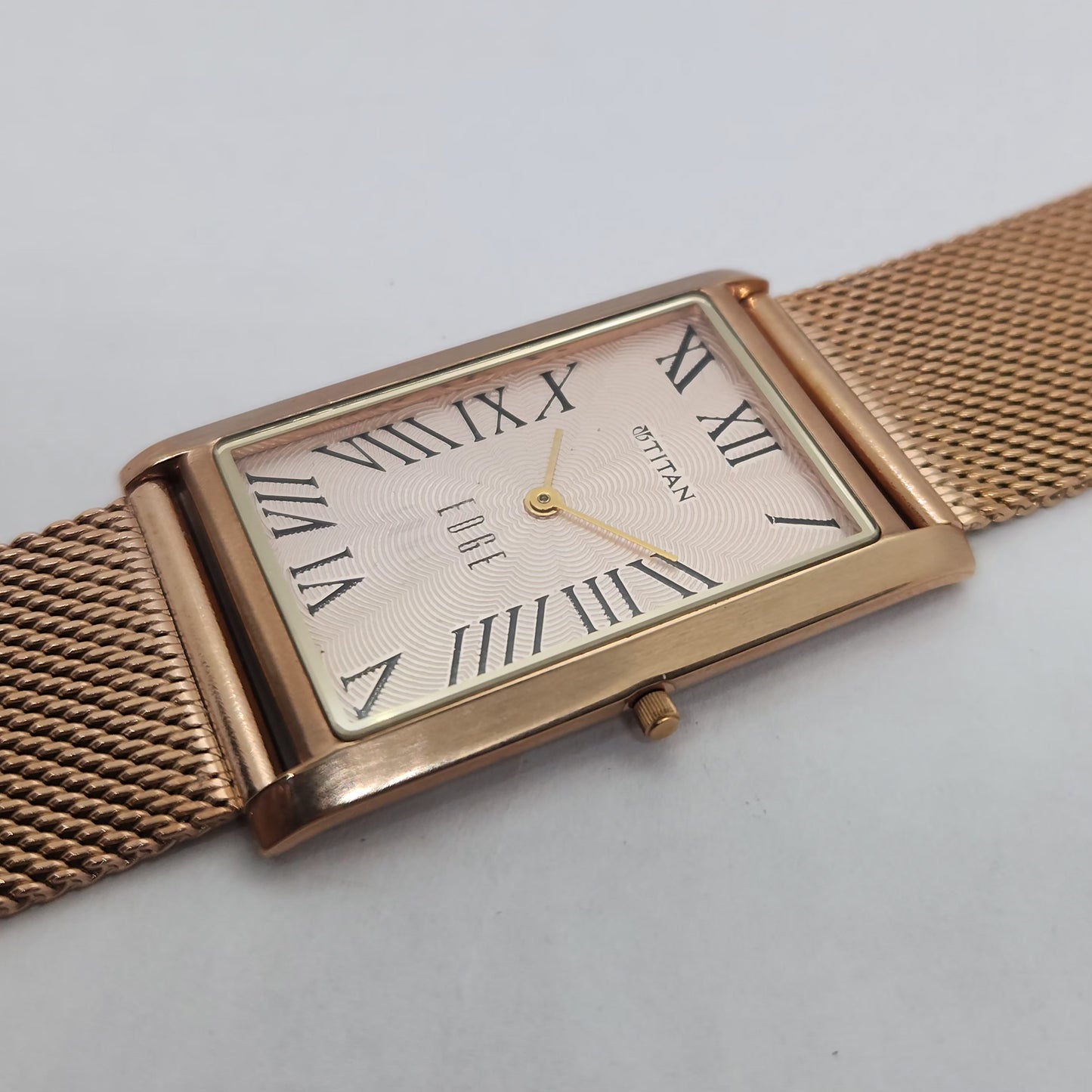 Original TITAN EDGE 1514YAA Peach Face 29MM Case Men's Wrist Watch OG158
