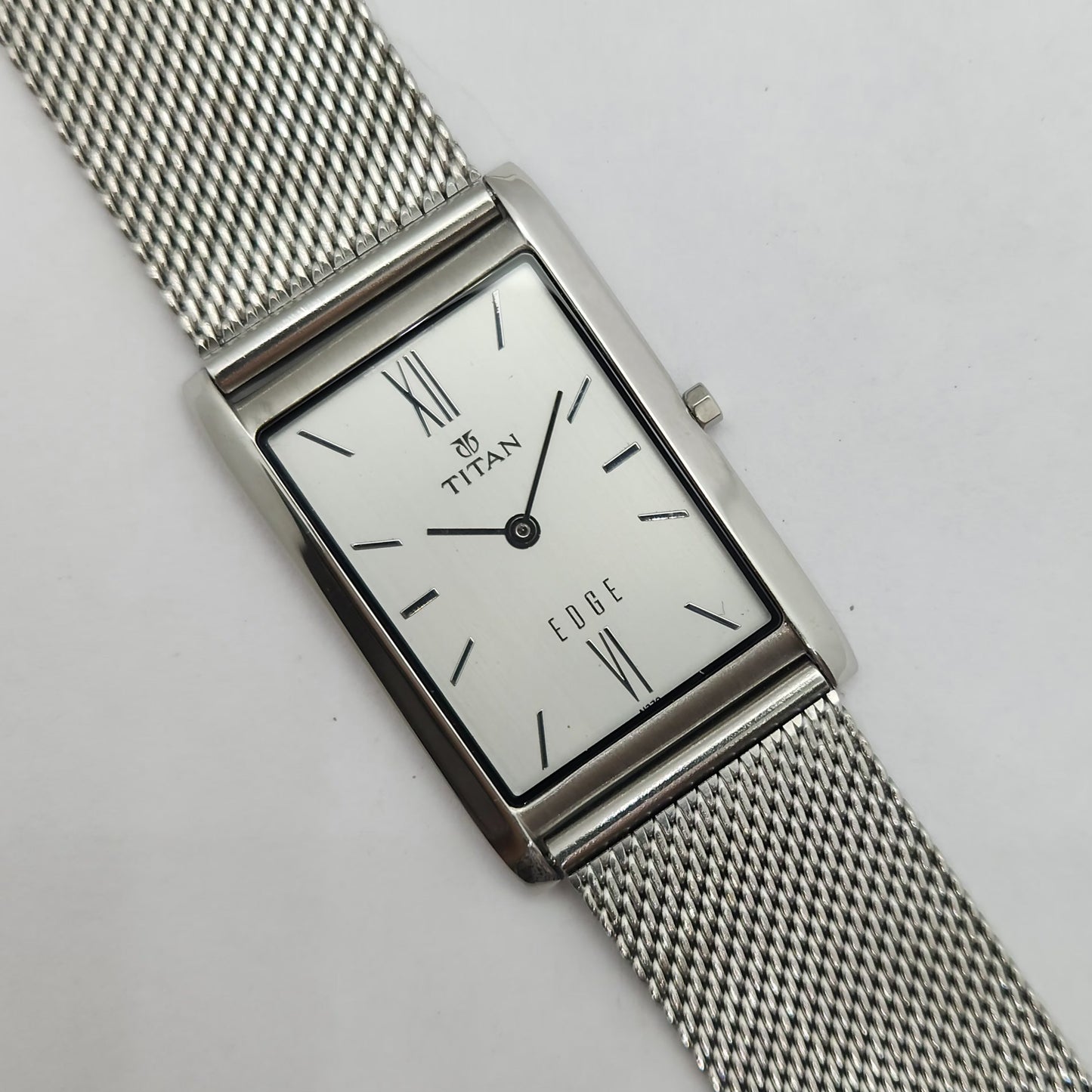 Original TITAN EDGE 1043YBA Silver Face 28MM Case Men's Wrist Watch OG159