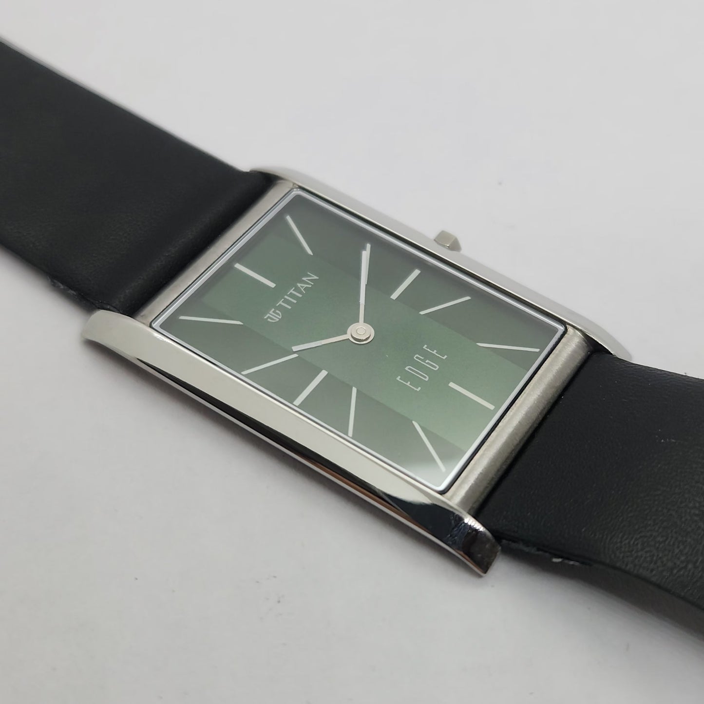 Original TITAN EDGE 1043YAB Rectangular Green Face 28MM Case Men's Watch OG150