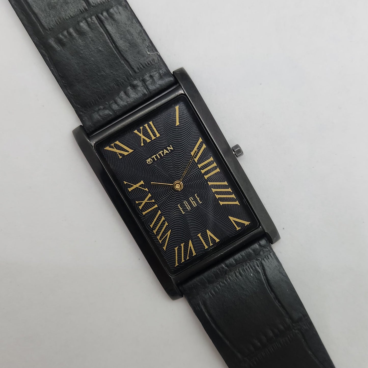 Original TITAN EDGE 1514YAA Rectangular Black Face 28MM Case Men's Watch OG160