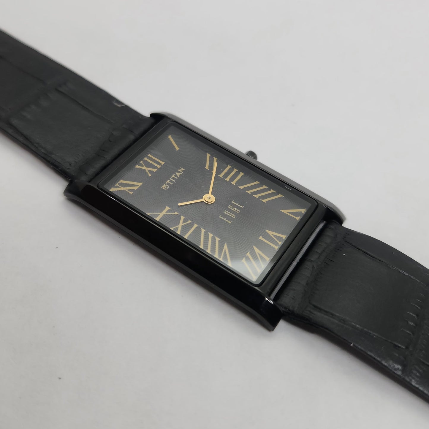 Original TITAN EDGE 1514YAA Rectangular Black Face 28MM Case Men's Watch OG160