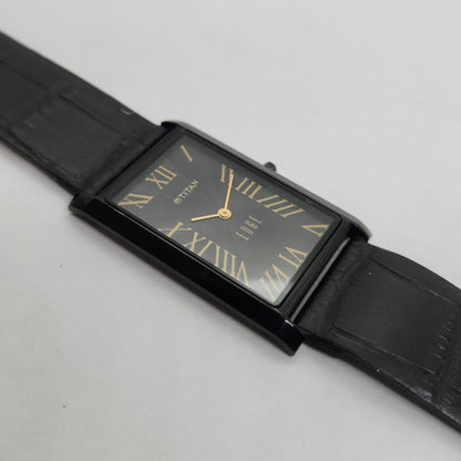 Original TITAN EDGE 1514YAA Rectangular Black Face 28MM Case Men's Watch OG160