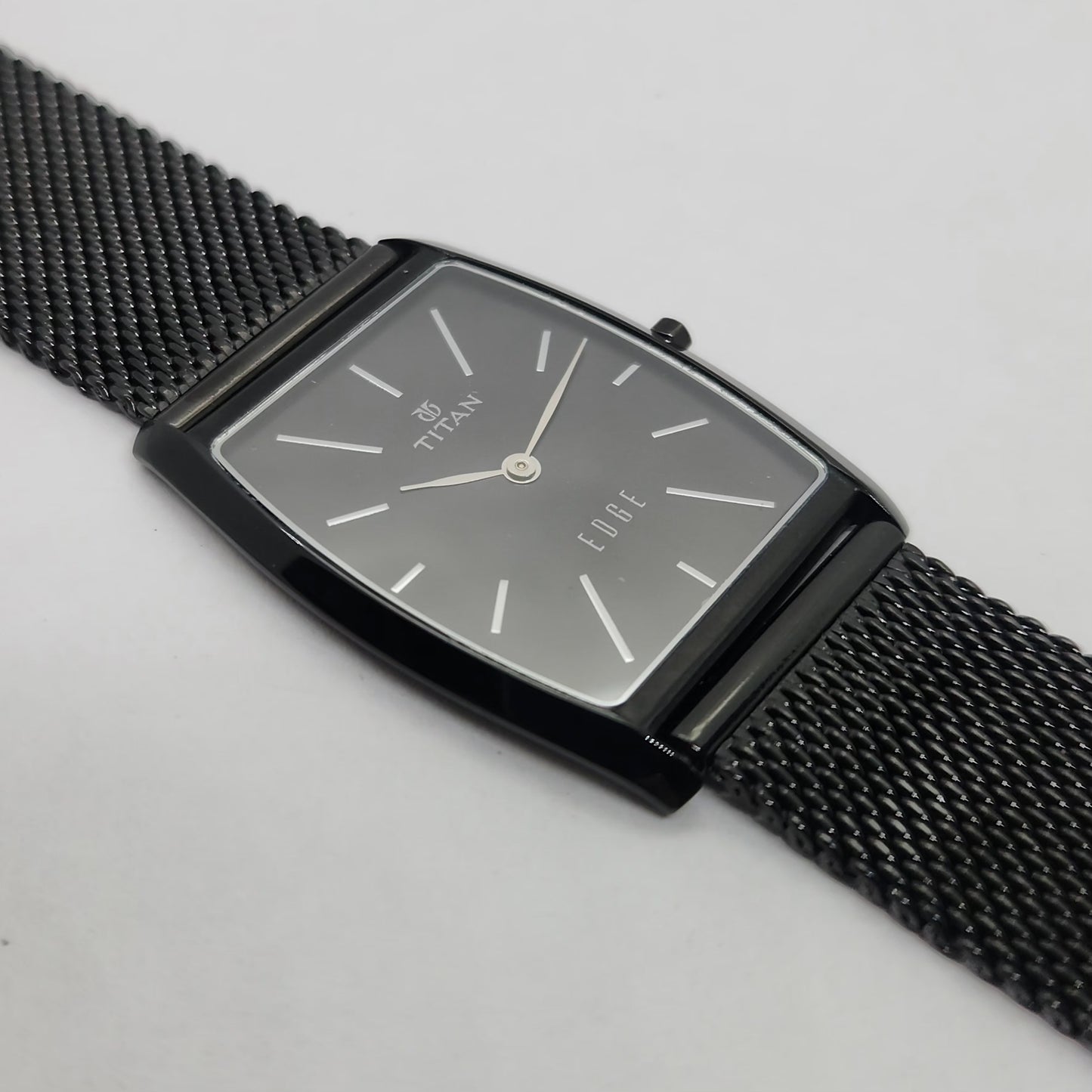 Original TITAN EDGE 1044YCB Black Face 28MM Case Men's Wrist Watch OG161