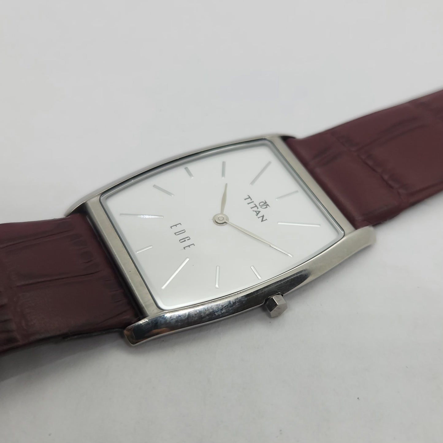 Original TITAN EDGE 1044YBB Rectangular White Face 28MM Case Men's Watch OG151
