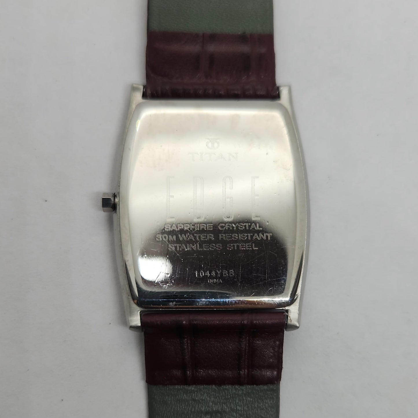 Original TITAN EDGE 1044YBB Rectangular White Face 28MM Case Men's Watch OG151