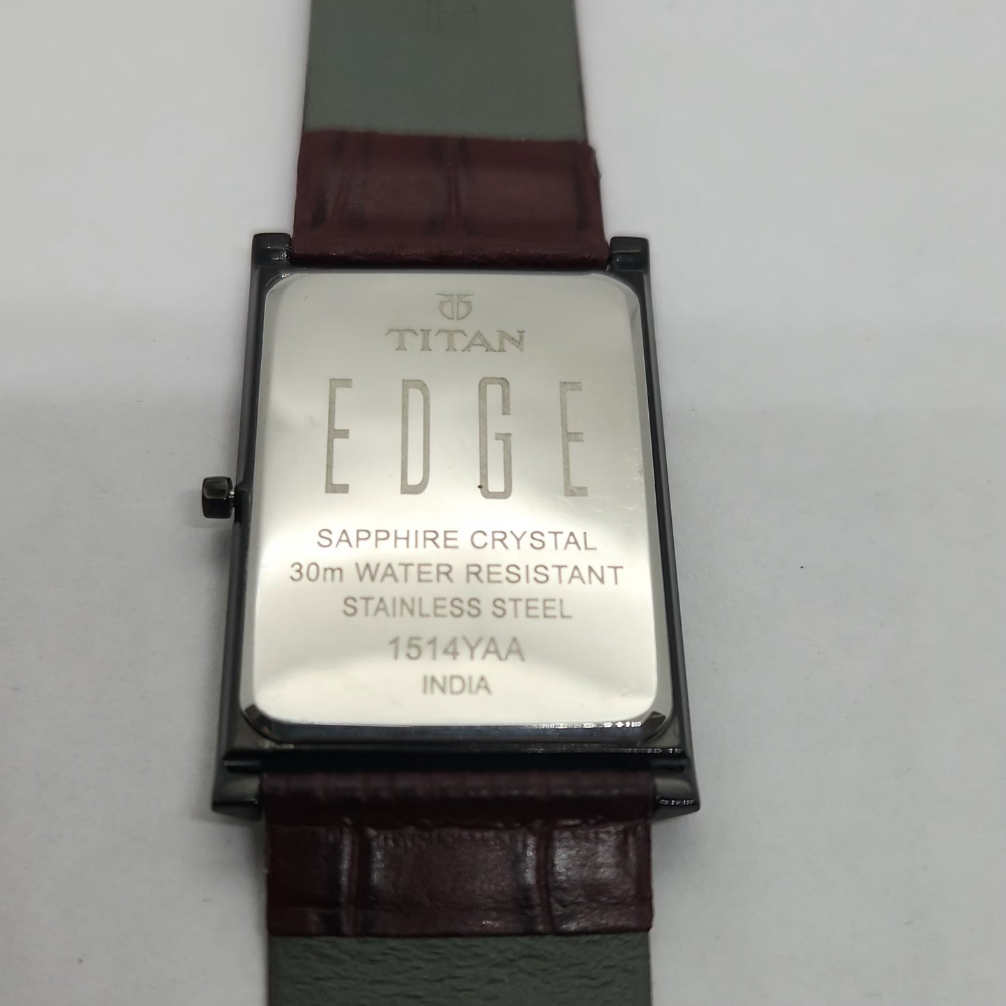 Original TITAN EDGE 1514YAA Rectangular Black Face 28MM Case Men's Watch OG152