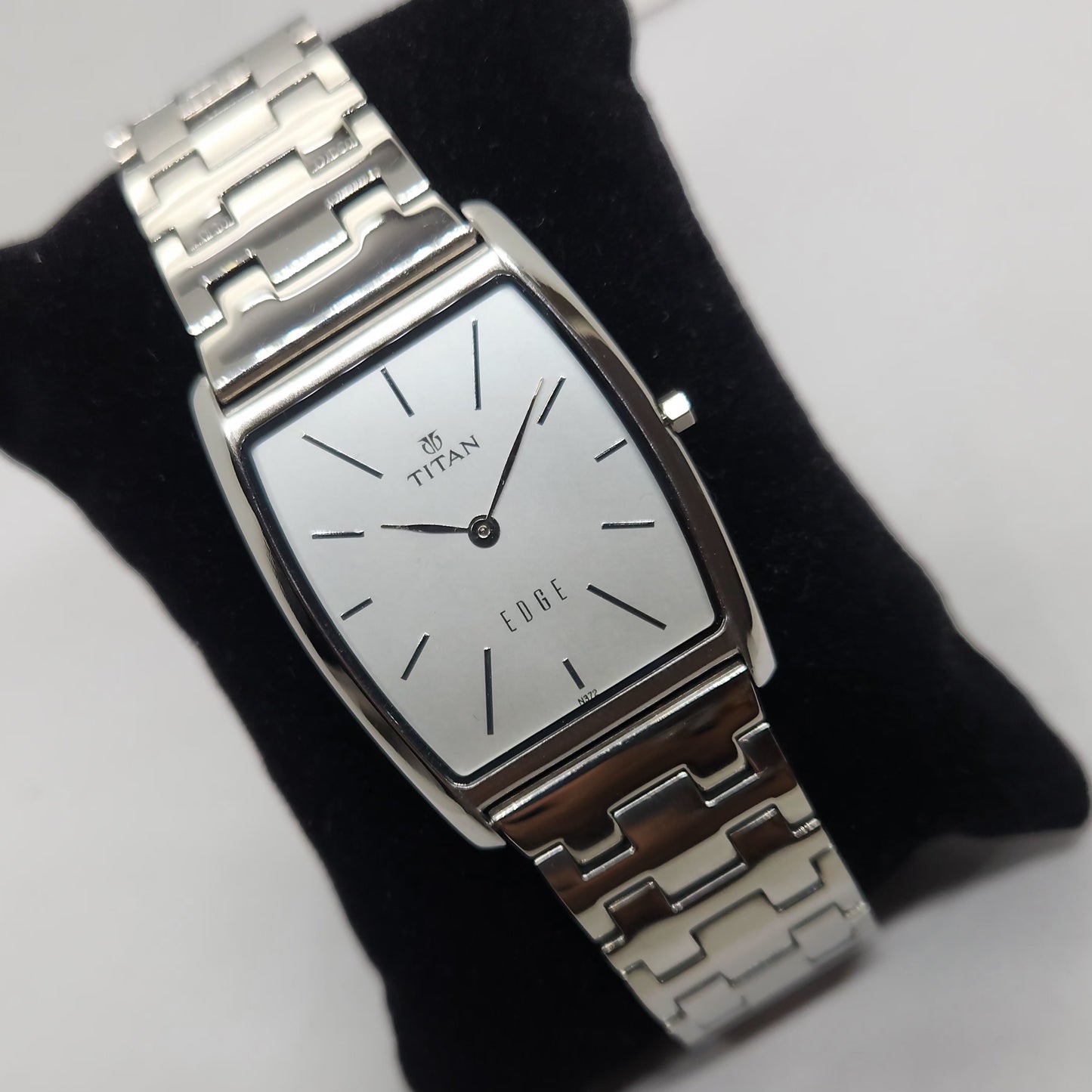 Original TITAN EDGE 1043BBD31 Rectangular Black Face 29MM Case Men's Watch OG164