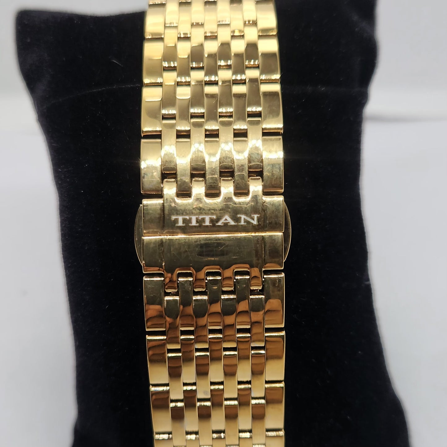 Original TITAN EDGE 1044YAB Black Face 29MM Case Men's Watch OG167