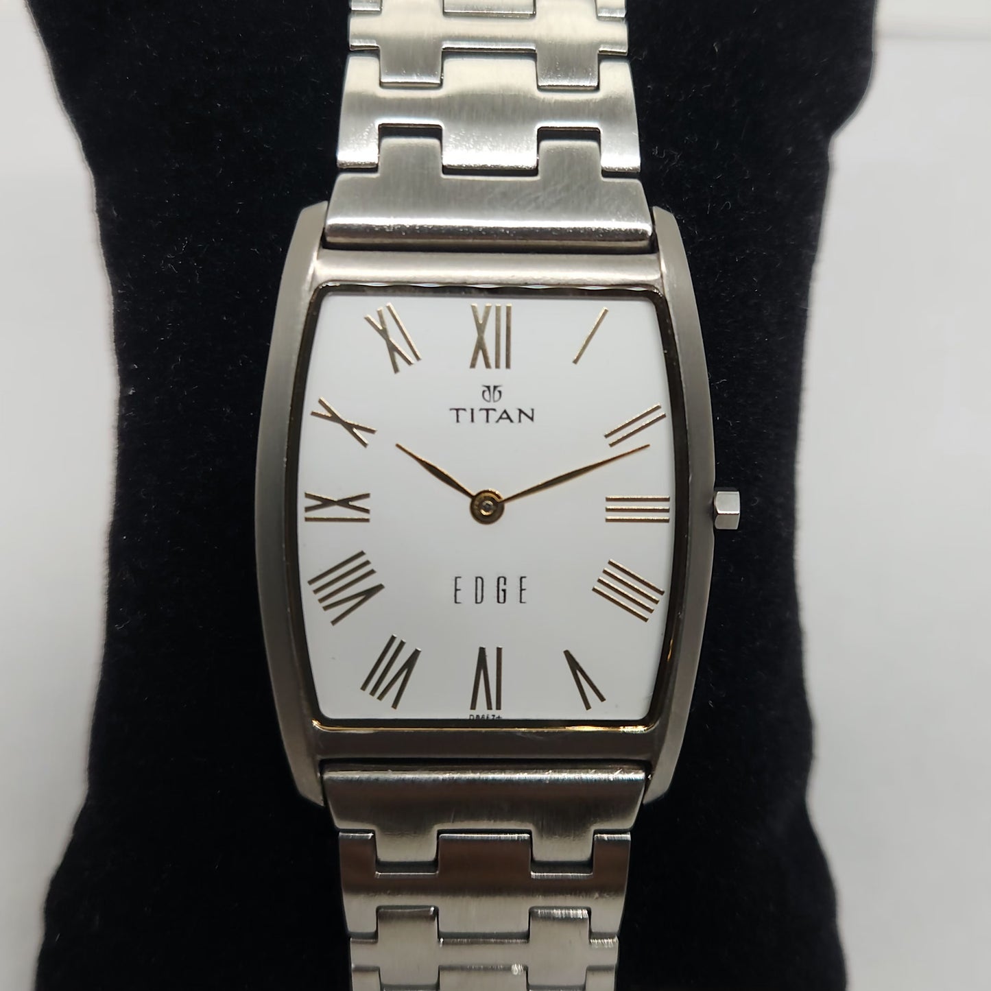 Original TITAN EDGE 1044YCB White Face 29MM Case Men's Wrist Watch OG165