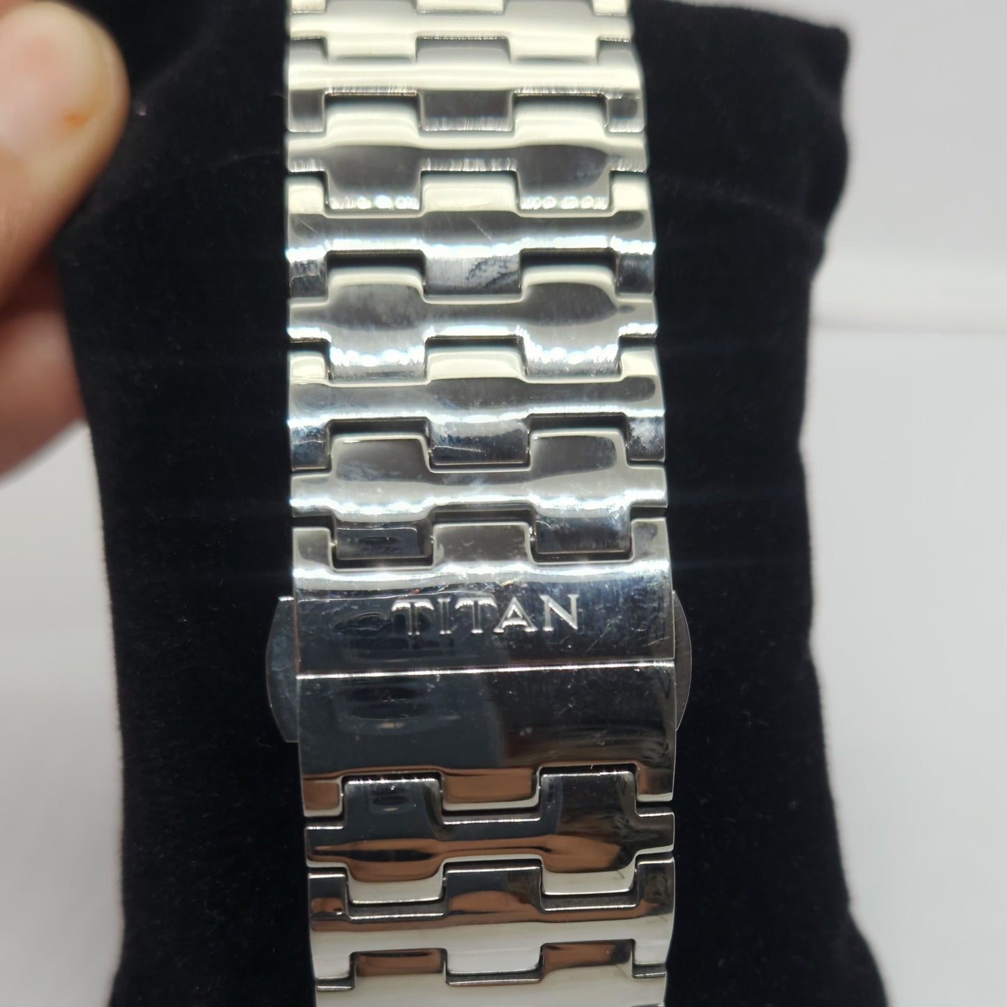 Original TITAN EDGE 1043YAB White Face 28MM Case Men's Wrist Watch OG169