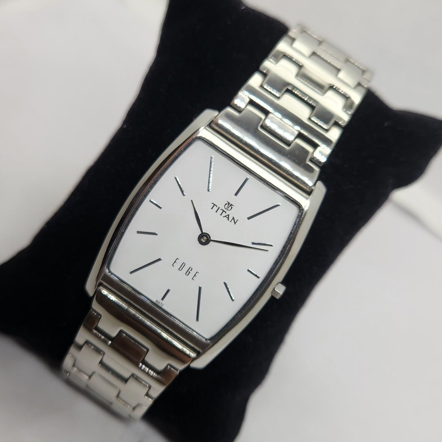 Original TITAN EDGE 1044YAB White Face 29MM Case Men's Watch OG166