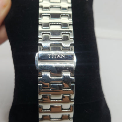 Original TITAN EDGE 1044YAB White Face 29MM Case Men's Watch OG166