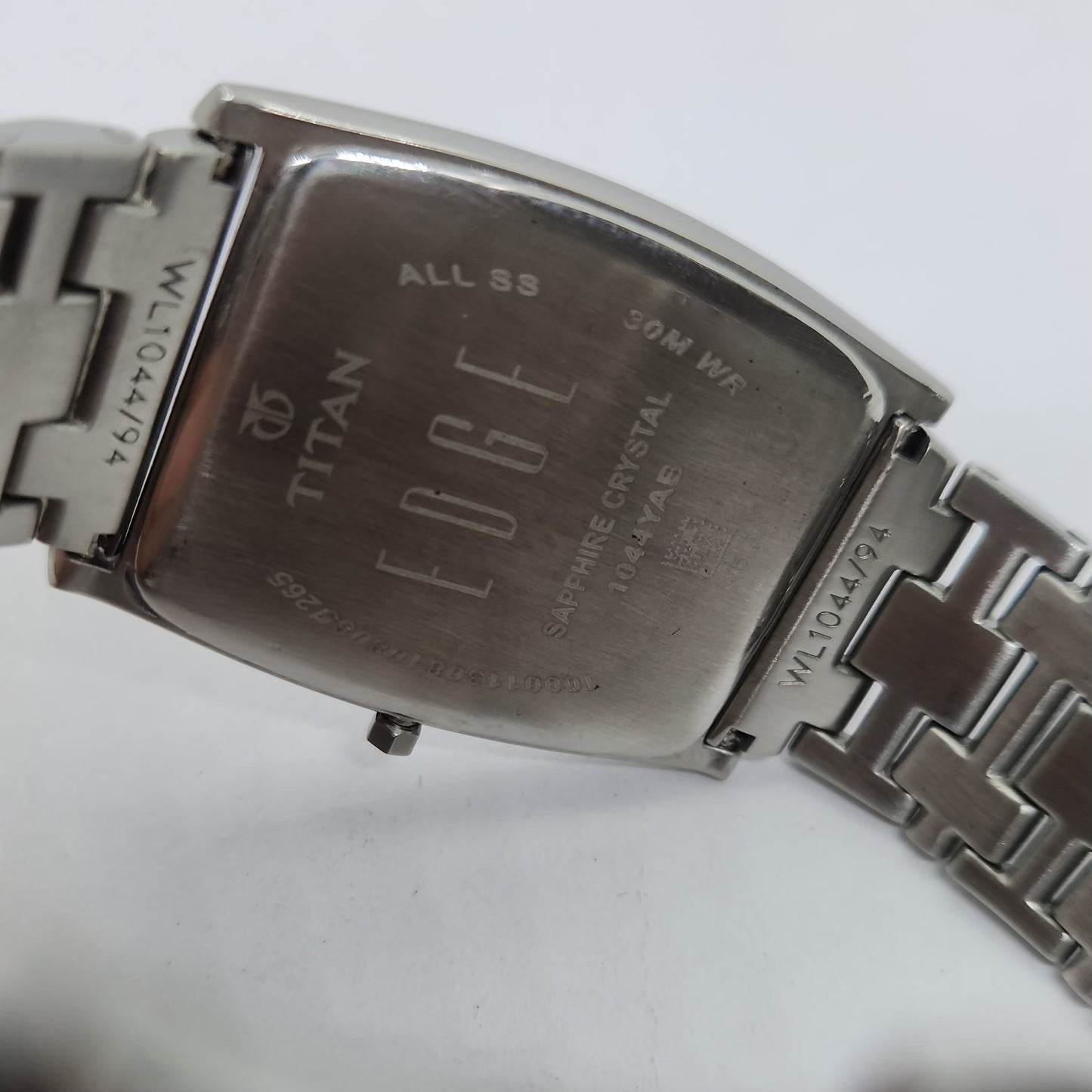 Original TITAN EDGE 1044YAB White Face 29MM Case Men's Watch OG166
