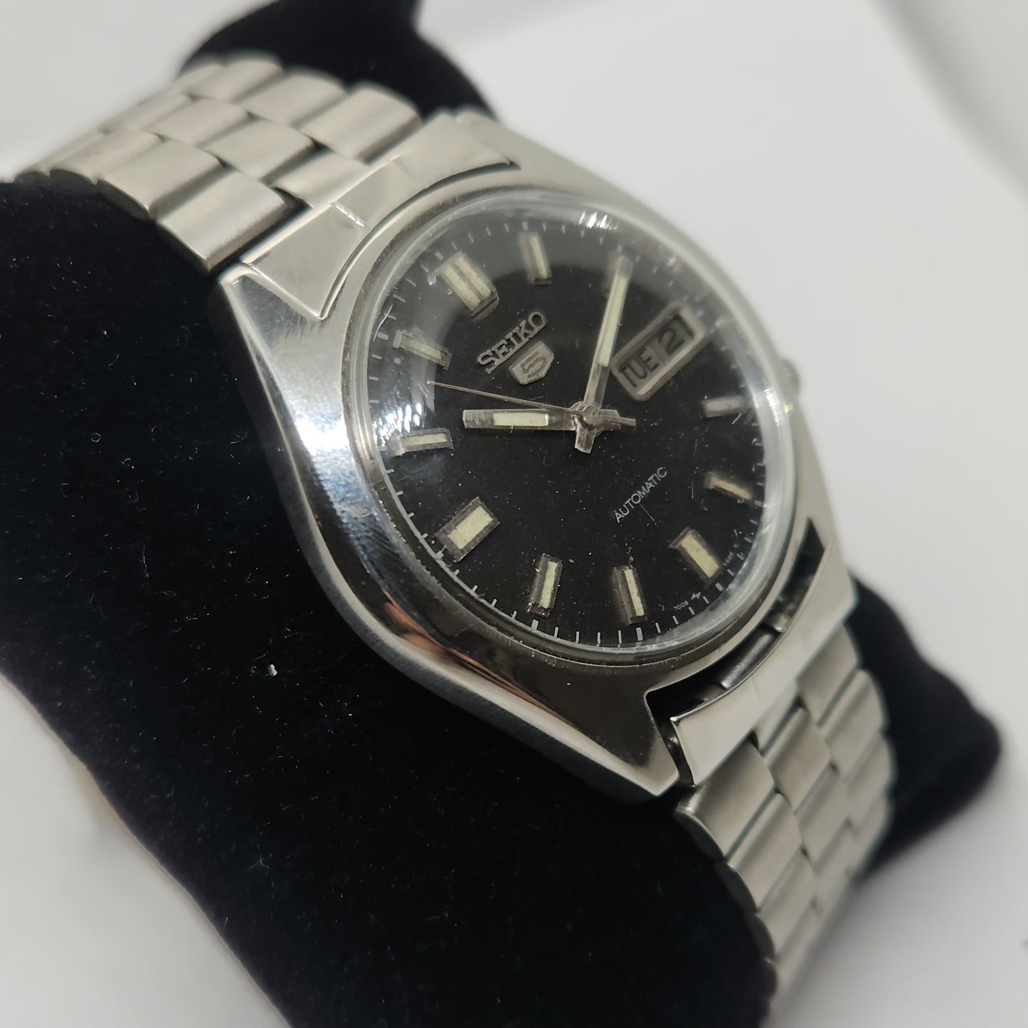 Vintage 1980 Original Seiko 5 Automatic 7009-8210 Black face 17 Jewels Day-Date Japanese Men's Wrist Watch OG198