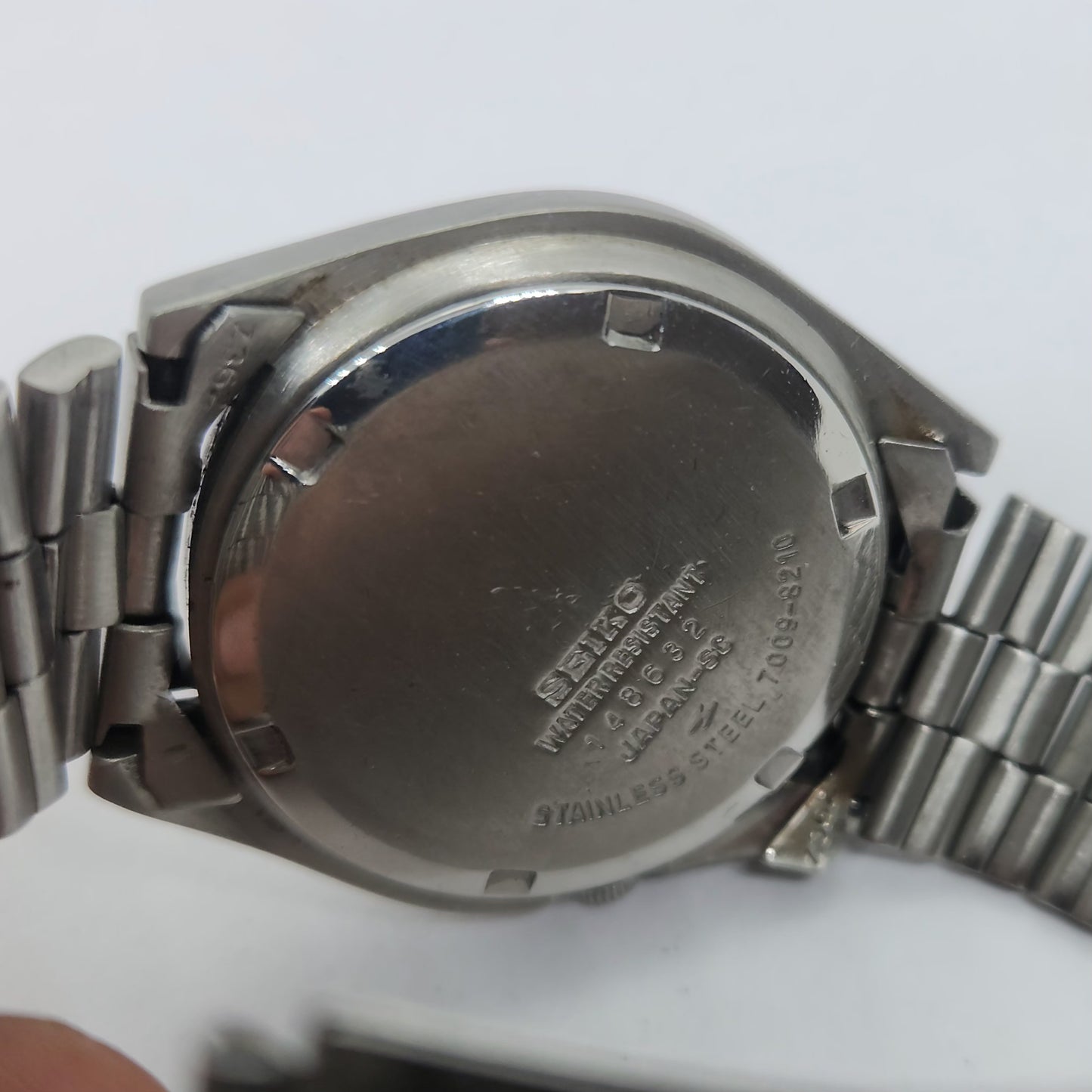 Vintage 1980 Original Seiko 5 Automatic 7009-8210 Black face 17 Jewels Day-Date Japanese Men's Wrist Watch OG198