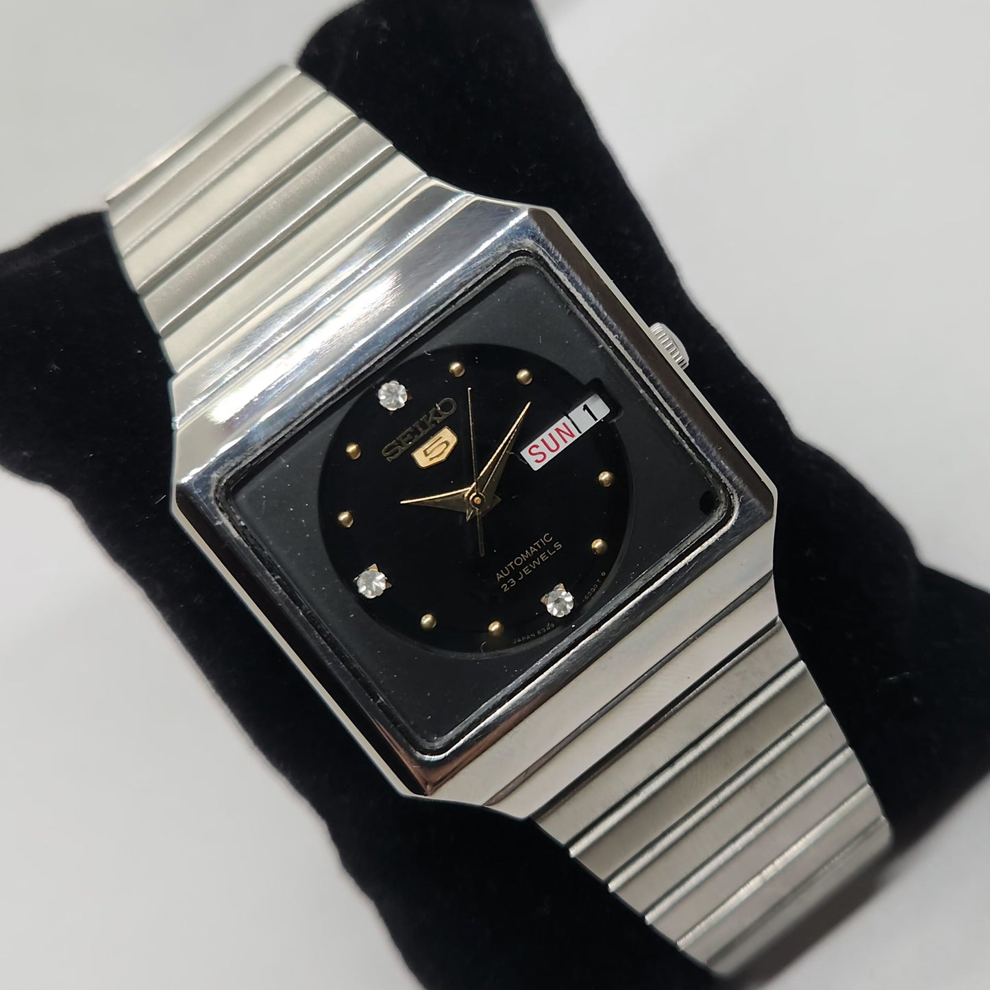 Vintage 1980 Original Seiko 5 Automatic 6349-5230 Black face 23 Jewels Day-Date Japanese Men's Wrist Watch OG199