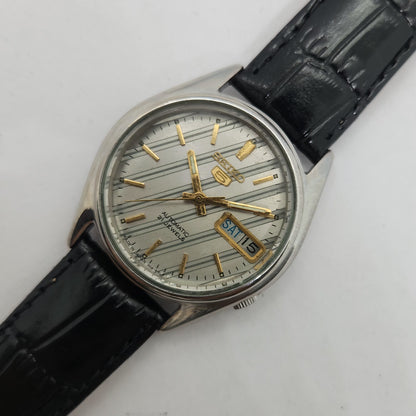 Vintage 1980 Original Seiko 5 Automatic 7019-6081 Grey face 21 Jewels Day-Date Japanese Men's Wrist Watch OG204