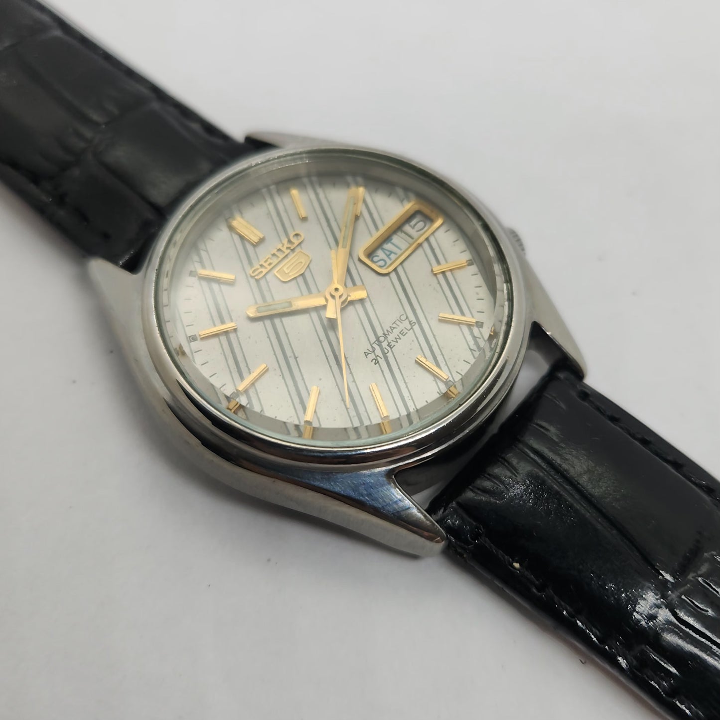 Vintage 1980 Original Seiko 5 Automatic 7019-6081 Grey face 21 Jewels Day-Date Japanese Men's Wrist Watch OG204