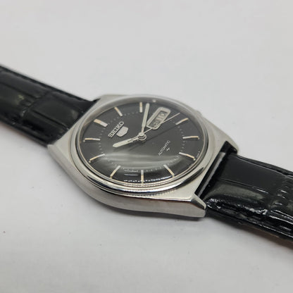 Vintage 1980 Original Seiko 5 Automatic 7009-3140 Black face 17 Jewels Day-Date Japanese Men's Wrist Watch OG205