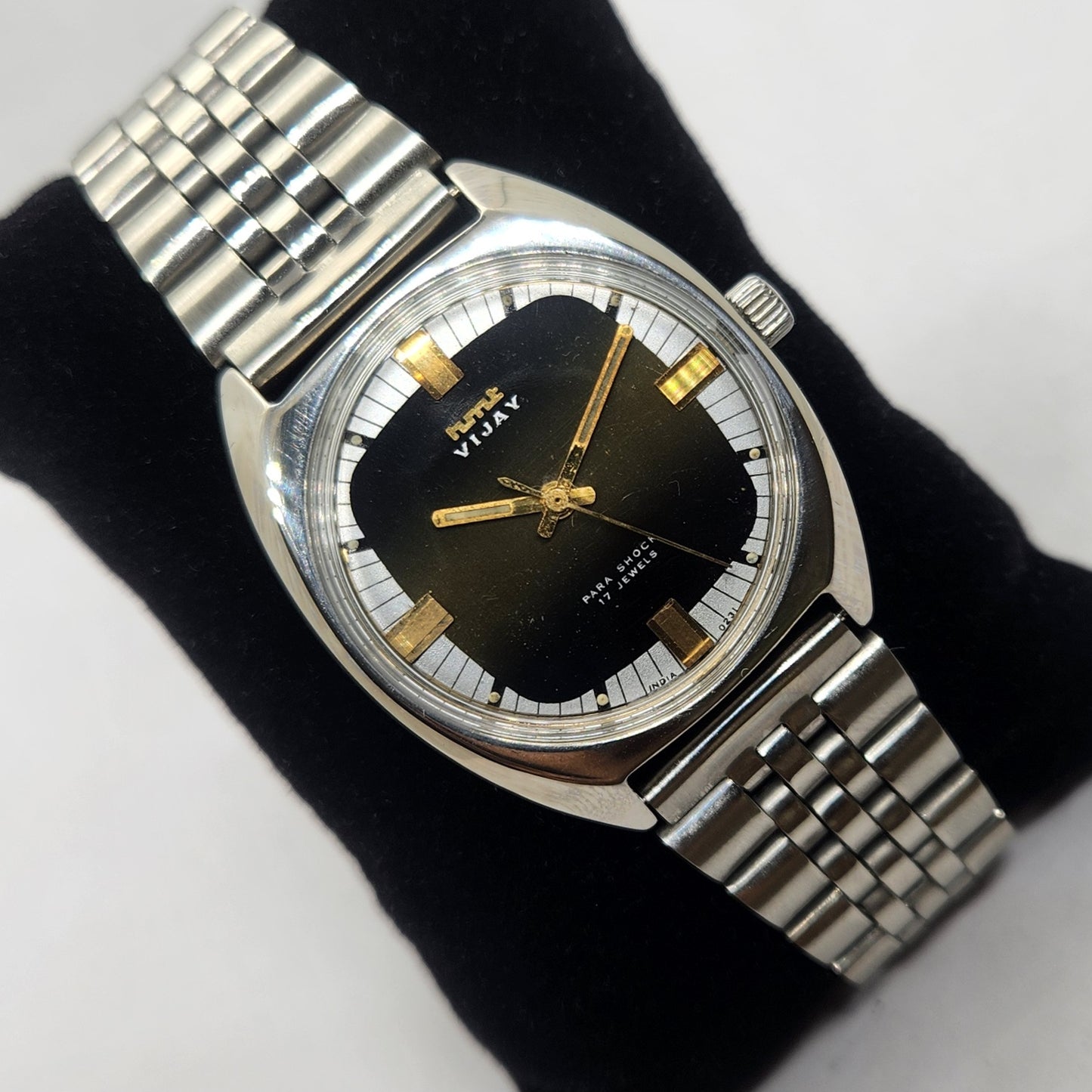 Vintage Original HMT Vijay Hand Winding 17 Jewels Black Face Jubilee Bracelet Men's Wrist Watch OG235