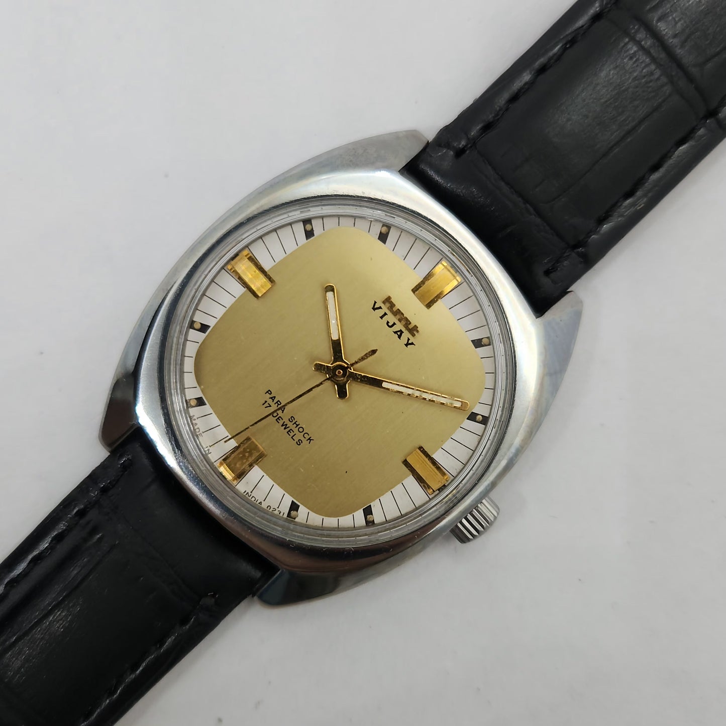 Vintage Original HMT Vijay Hand Winding 17 Jewels Gold Face Men's Wrist Watch OG250