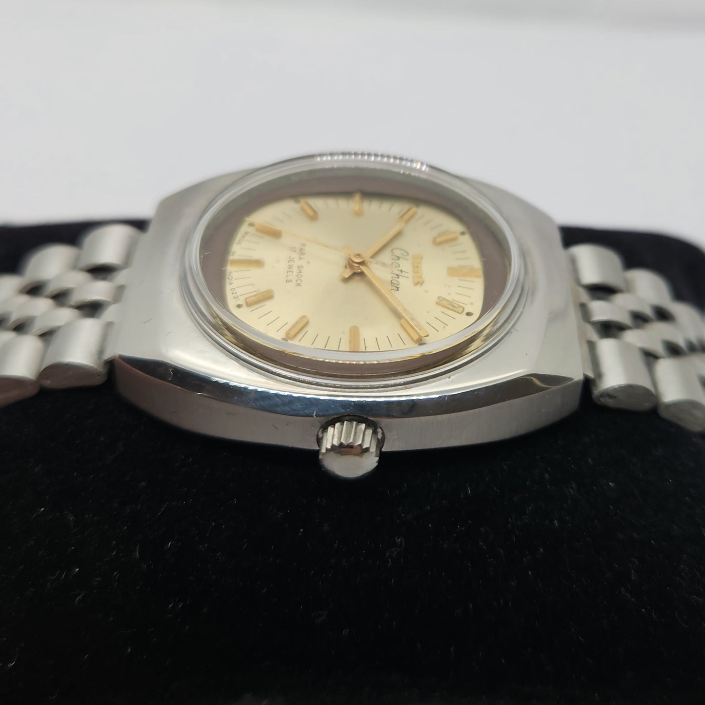 Vintage Original HMT Chethan Hand Winding 17 Jewels Gold  Face Men's Wrist Watch OG260
