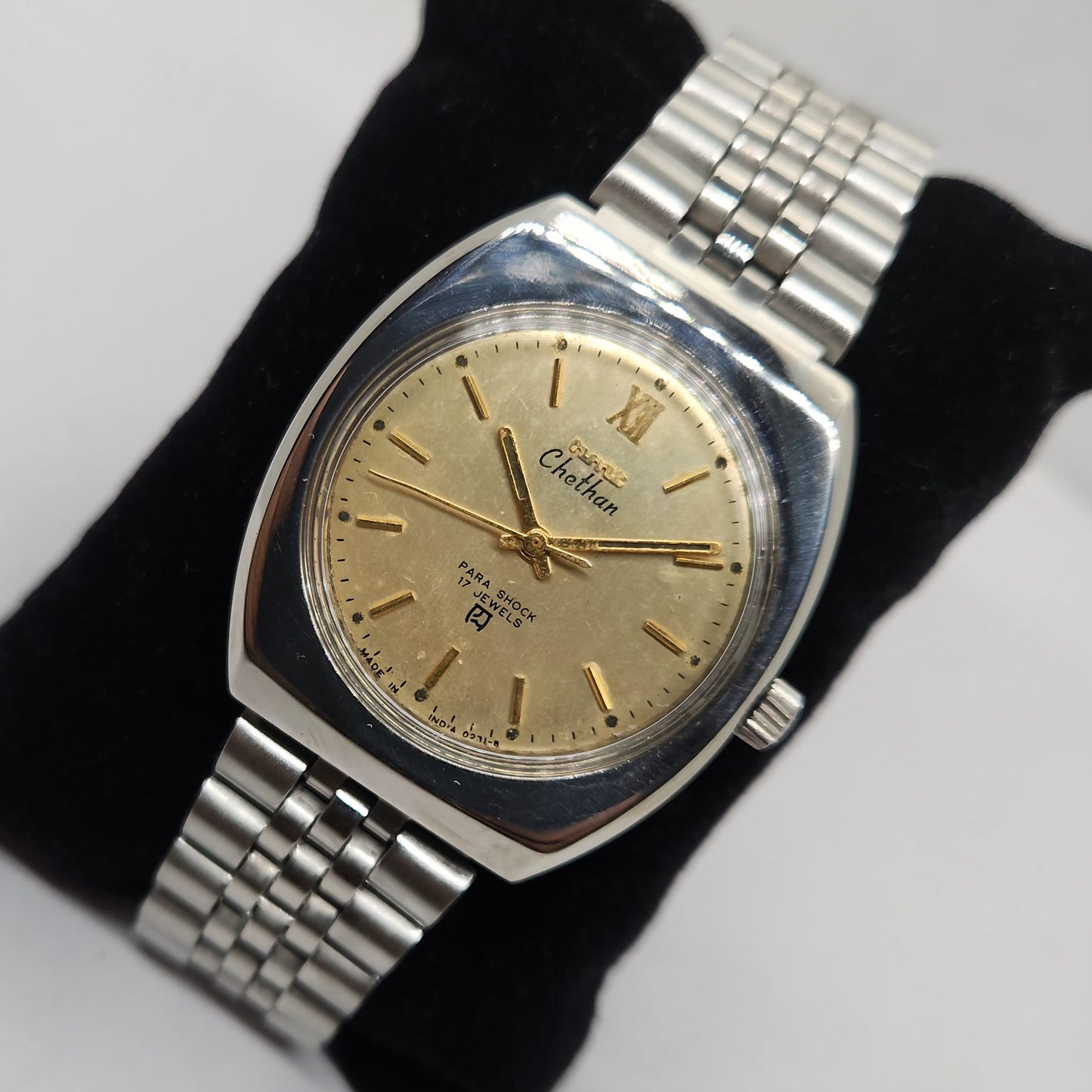 Vintage Original HMT Chethan Hand Winding 17 Jewels Gold Face Men's Wrist Watch OG274