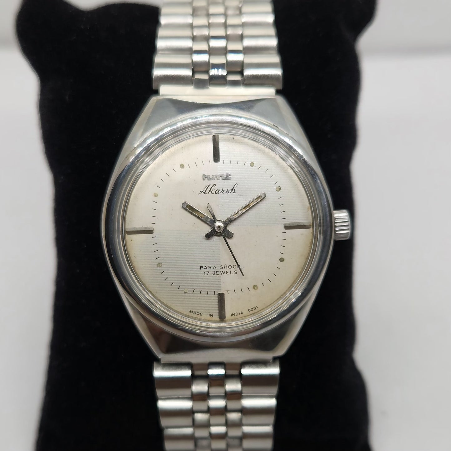 Vintage Original HMT Akarsh Hand Winding 17 Jewels Off White Face Men's Wrist Watch OG281