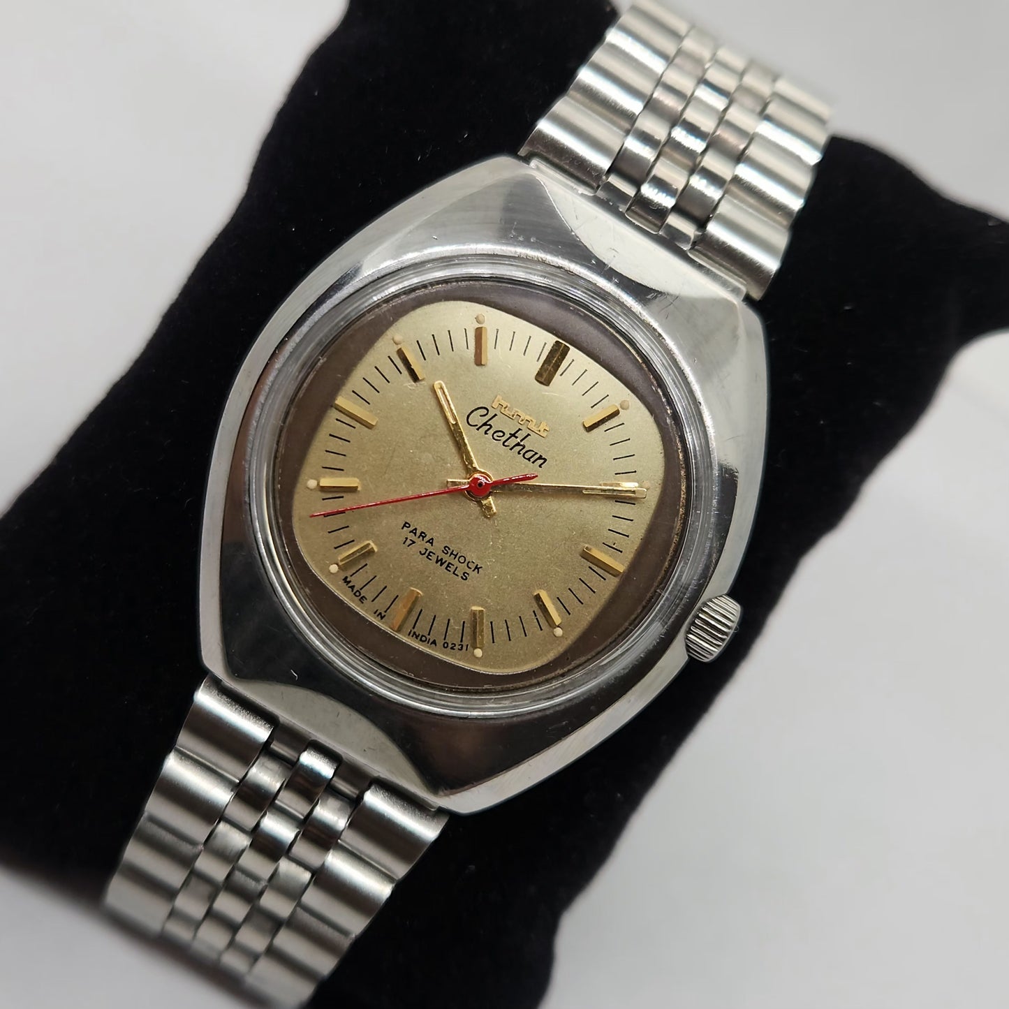 Vintage Original HMT Chethan Hand Winding 17 Jewels Gold Face Men's Wrist Watch OG303
