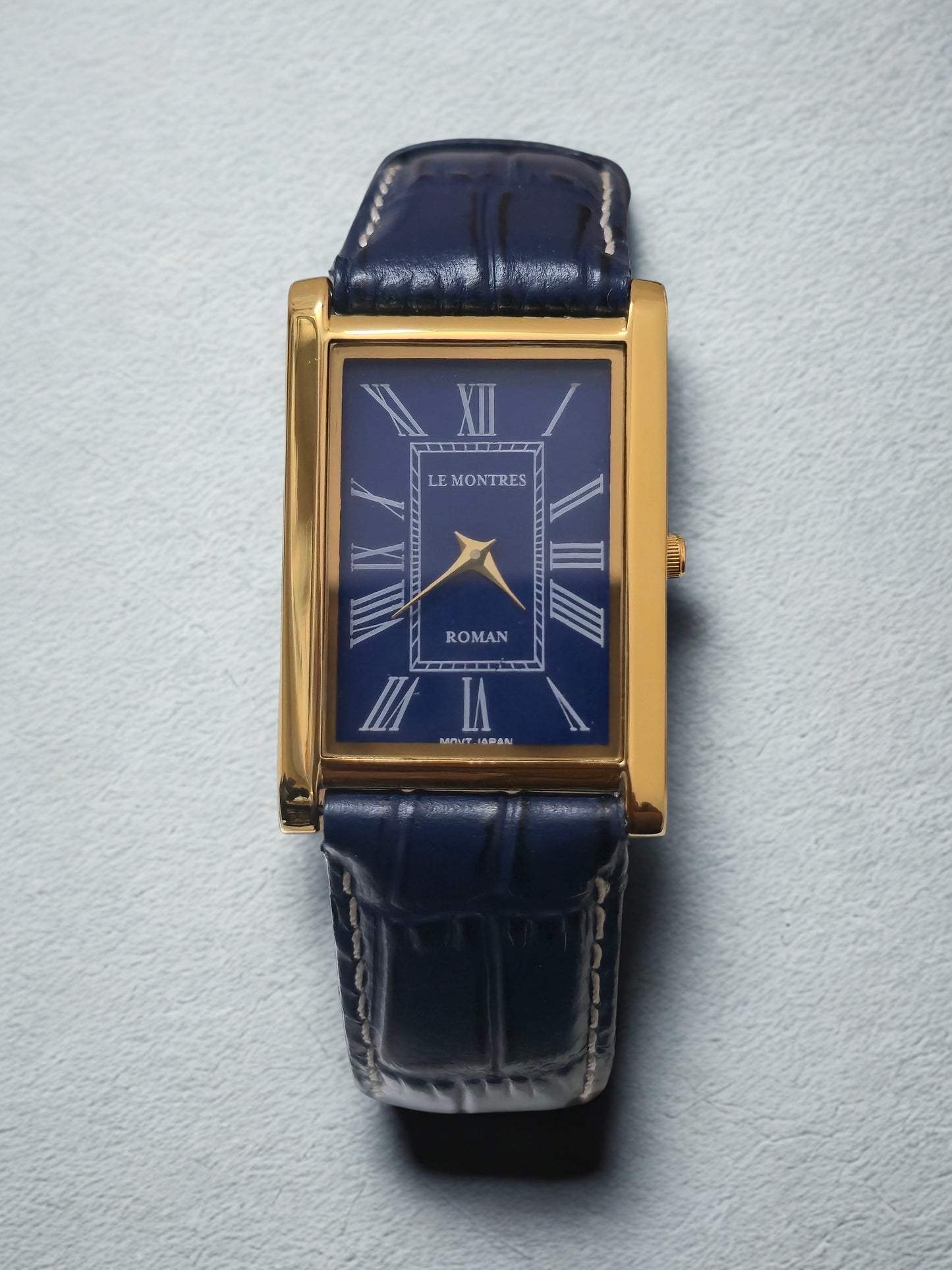 Vintage MOD Le Montres Quartz Blue Face With Blue Croco Band 26mm Gold Case Men's Wrist Watch LM01