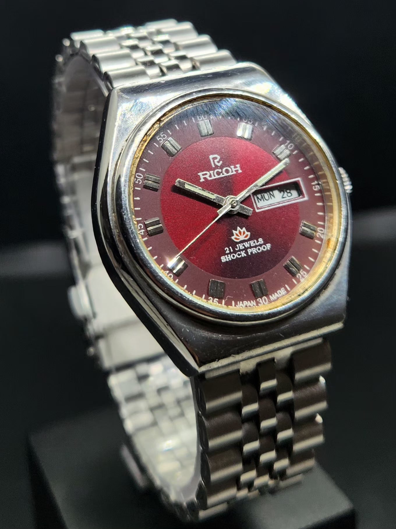 Vintage Ricoh R31 Automatic Red Face New Bracelet 21 Jewels Day-Date Men's Wrist Watch AS05